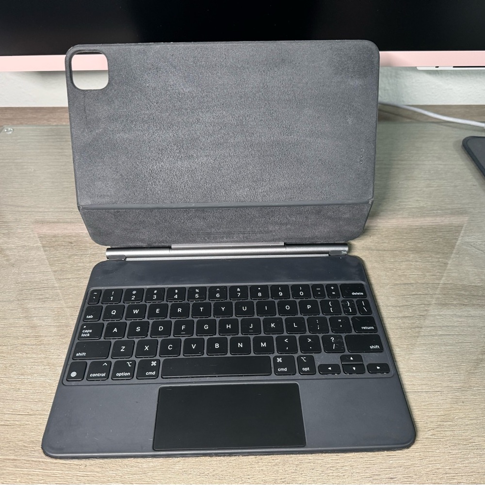 Apple Magic Keyboard: iPad Keyboard case for iPad Pro 11-inch and iPad Air